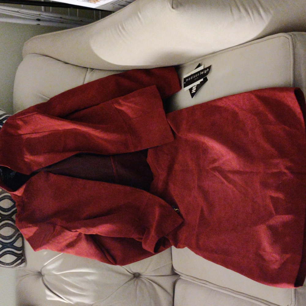 Madison Leigh Red Jacket w/Matching Skirt, Women 6 Petite, New with Tag